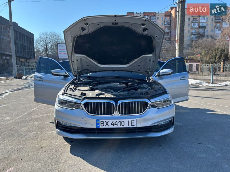 Седан BMW 5 Series 2017 в Хмельницком