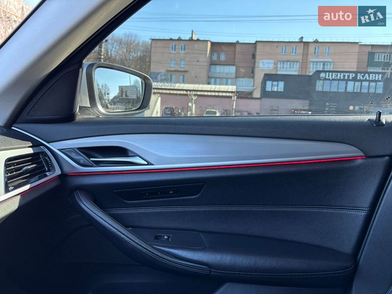 Седан BMW 5 Series 2017 в Хмельницком