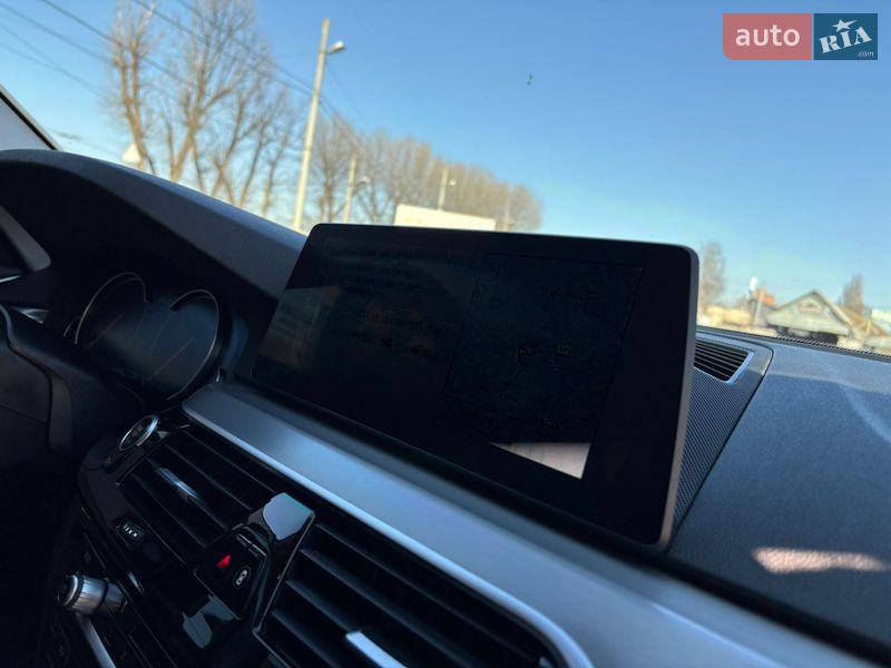 Седан BMW 5 Series 2017 в Хмельницком