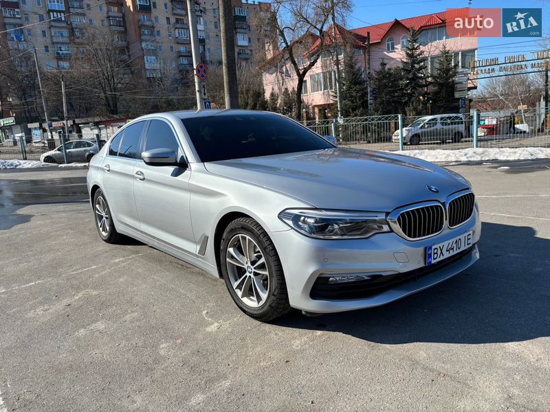 Седан BMW 5 Series 2017 в Хмельницком