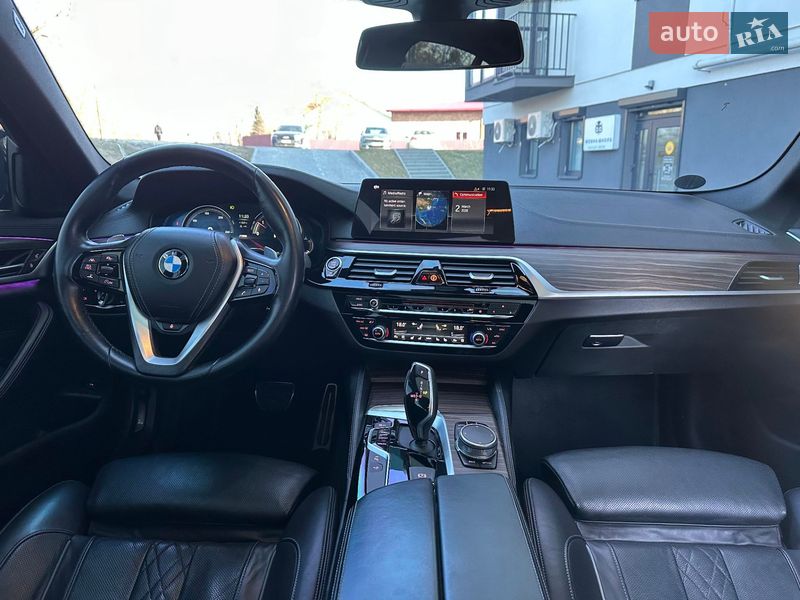 Седан BMW 5 Series 2018 в Львове