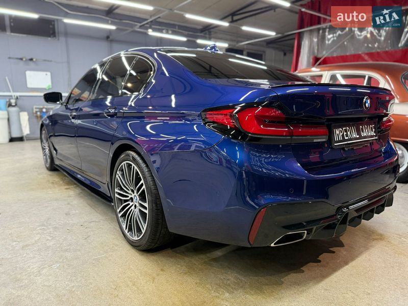 Седан BMW 5 Series 2018 в Мостиске