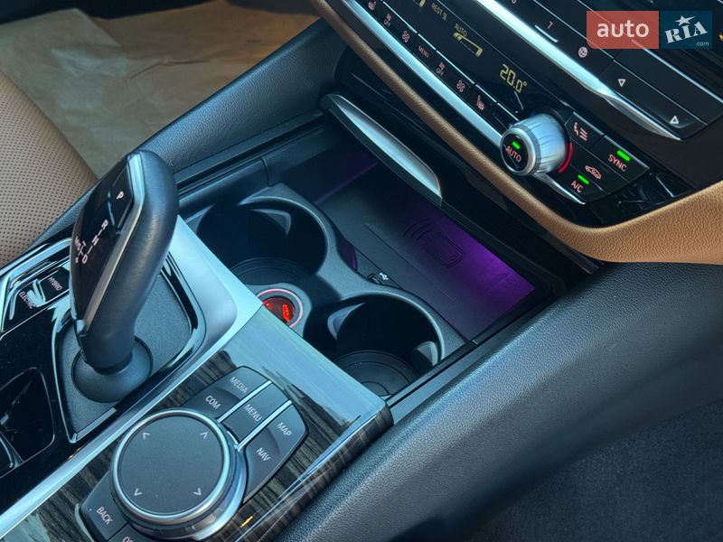 Седан BMW 5 Series 2022 в Черновцах