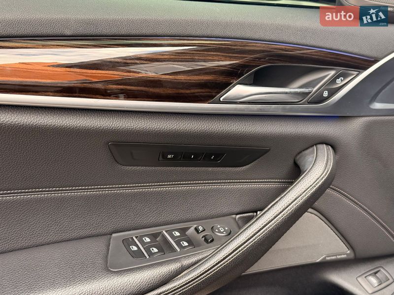 Седан BMW 5 Series 2018 в Киеве