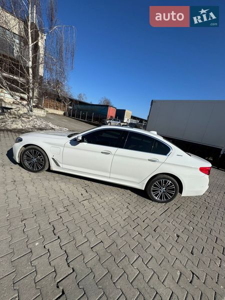 Седан BMW 5 Series 2018 в Черновцах