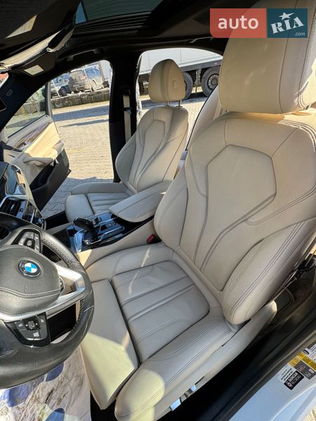 Седан BMW 5 Series 2018 в Черновцах