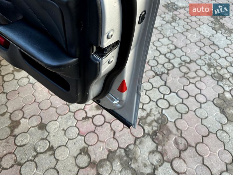 Седан BMW 5 Series 2002 в Черновцах