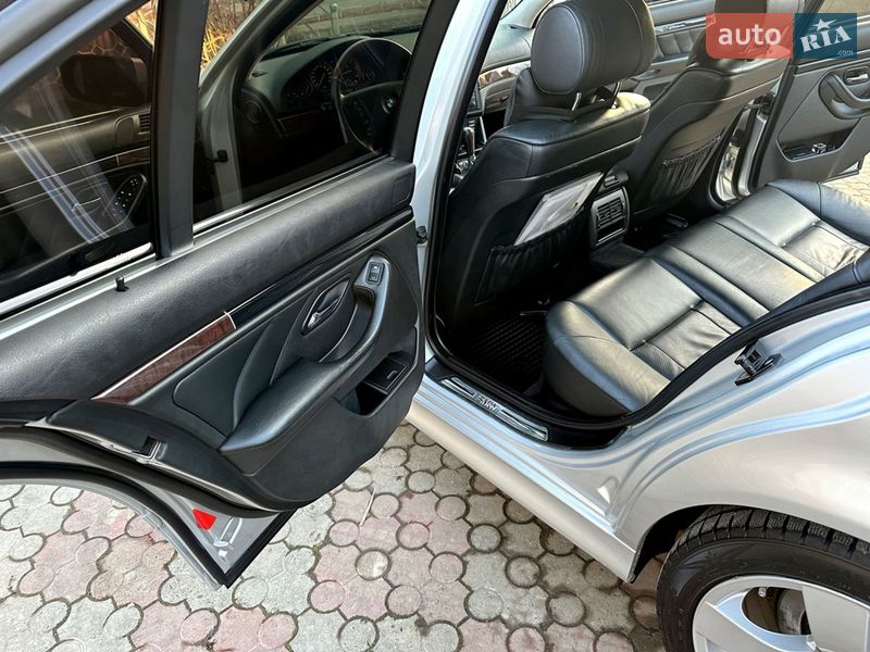 Седан BMW 5 Series 2002 в Черновцах