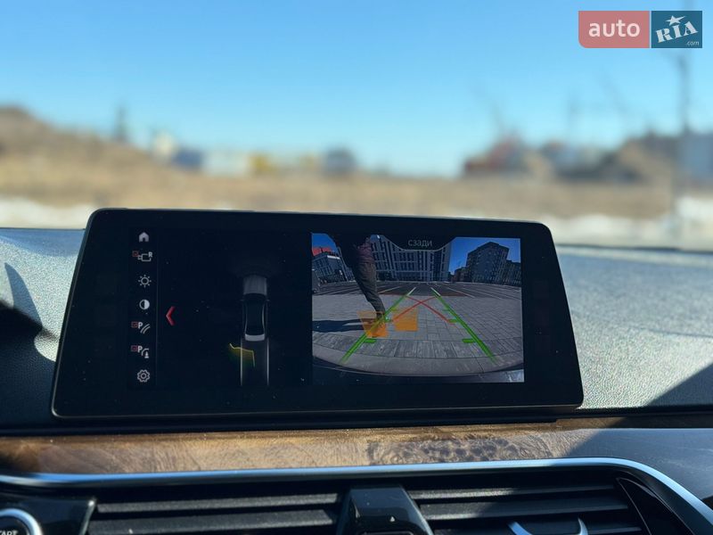 Седан BMW 5 Series 2017 в Ровно