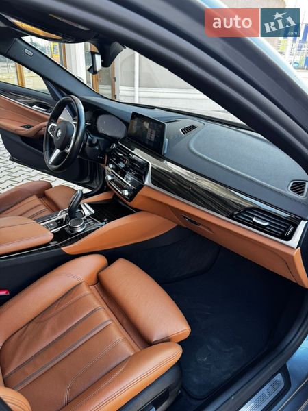 Седан BMW 5 Series 2019 в Черновцах