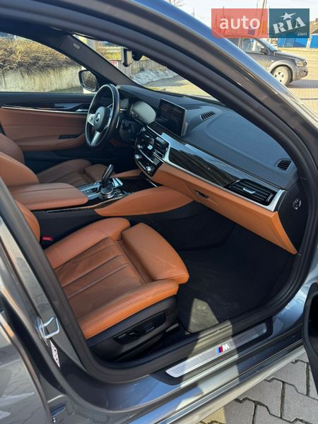 Седан BMW 5 Series 2019 в Черновцах