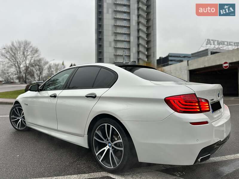 Седан BMW 5 Series 2016 в Киеве