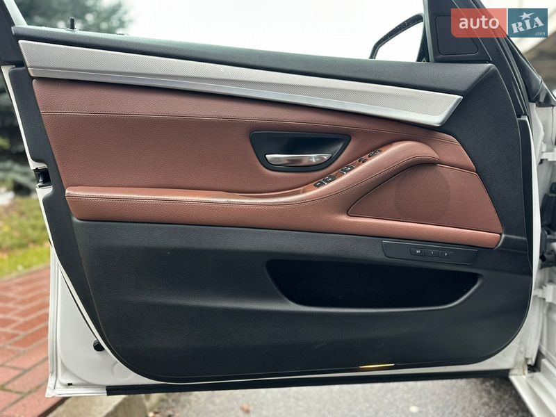 Седан BMW 5 Series 2016 в Киеве