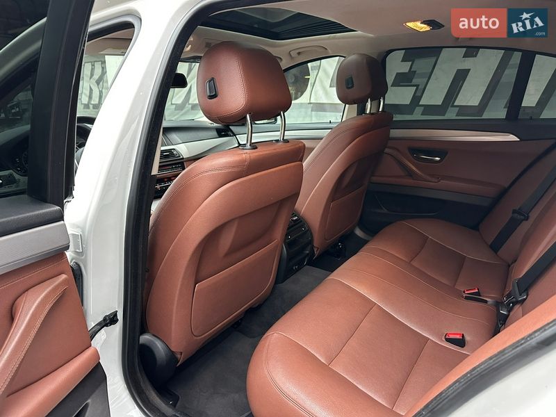 Седан BMW 5 Series 2016 в Киеве