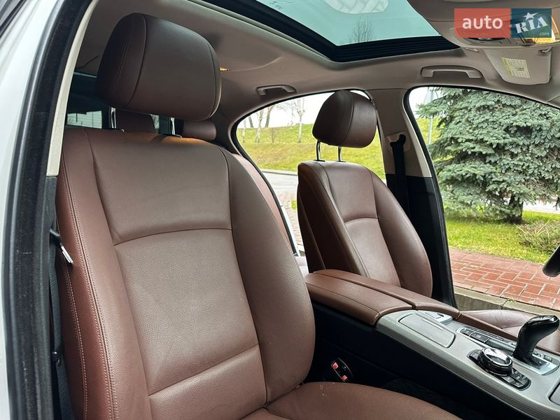 Седан BMW 5 Series 2016 в Киеве