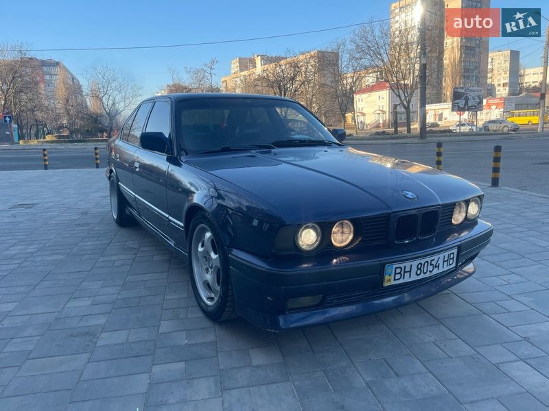 Седан BMW 5 Series 1992 в Одессе