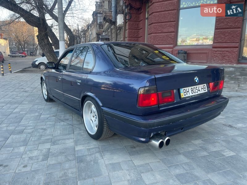 Седан BMW 5 Series 1992 в Одессе