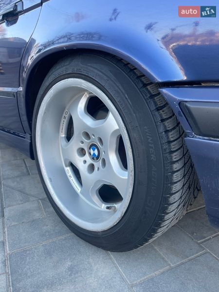 Седан BMW 5 Series 1992 в Одессе