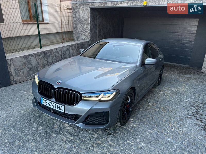 Седан BMW 5 Series 2022 в Черновцах