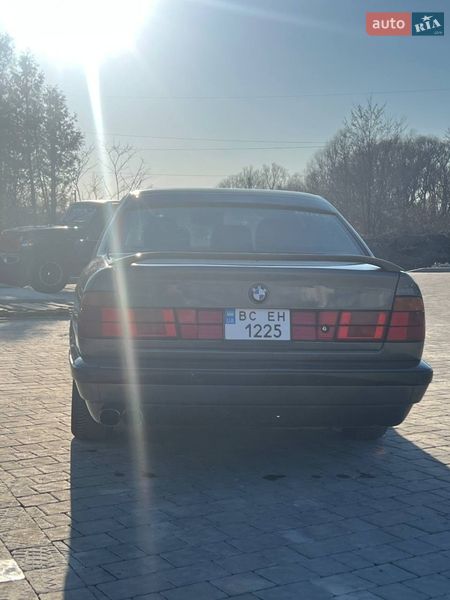 Седан BMW 5 Series 1988 в Івано-Франківську