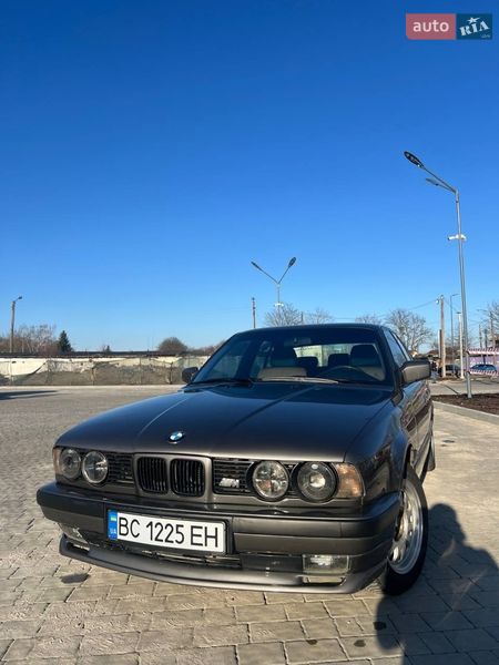 Седан BMW 5 Series 1988 в Івано-Франківську