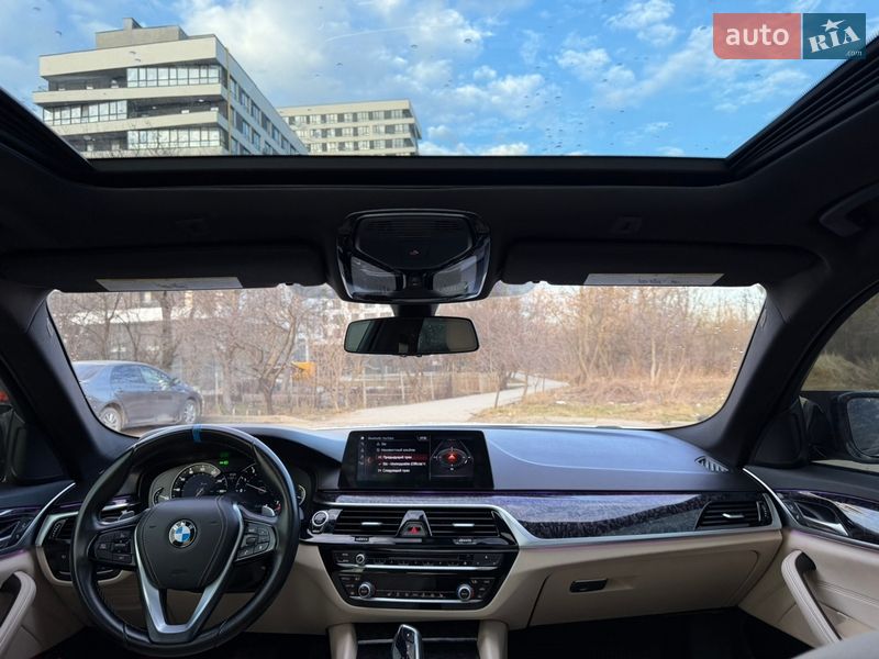 Седан BMW 5 Series 2017 в Львове