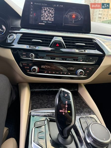 Седан BMW 5 Series 2017 в Львове