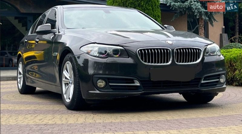Седан BMW 5 Series 2015 в Львове