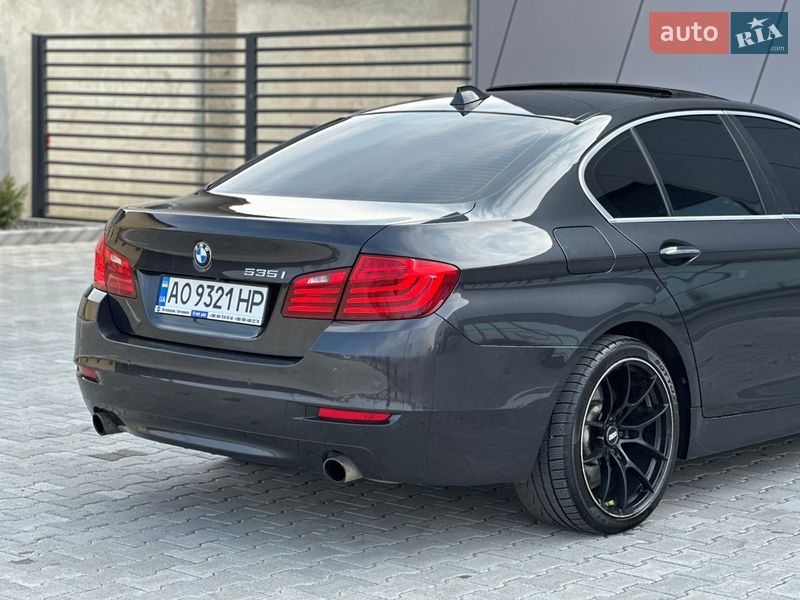 Седан BMW 5 Series 2013 в Ужгороде