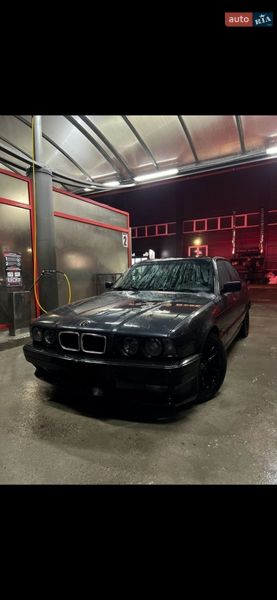 Седан BMW 5 Series 1994 в Львове