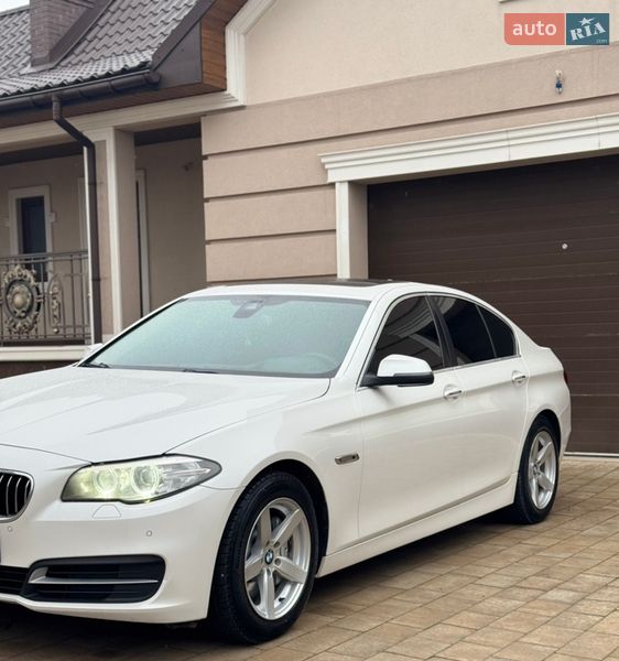 Седан BMW 5 Series 2013 в Львові