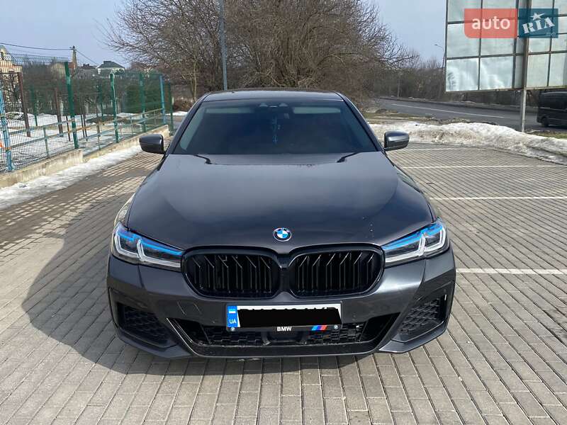 Седан BMW 5 Series 2017 в Ровно