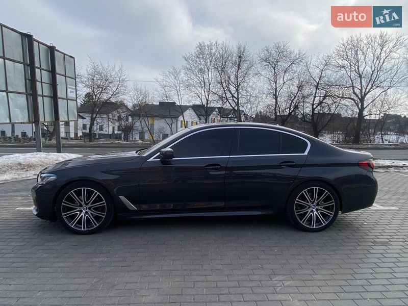 Седан BMW 5 Series 2017 в Ровно