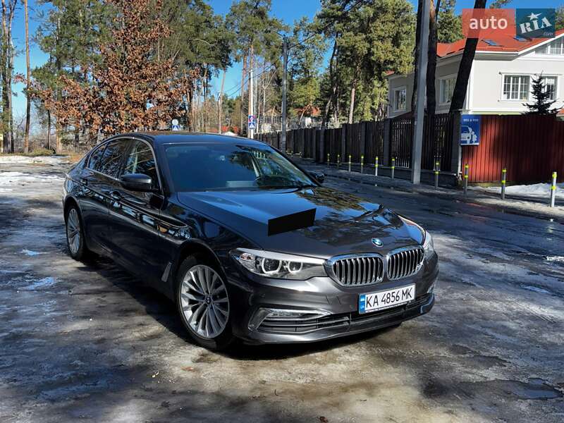 Седан BMW 5 Series 2017 в Киеве