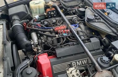 Седан BMW 5 Series 1992 в Харькове