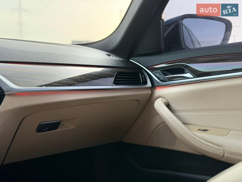 Седан BMW 5 Series 2017 в Луцке