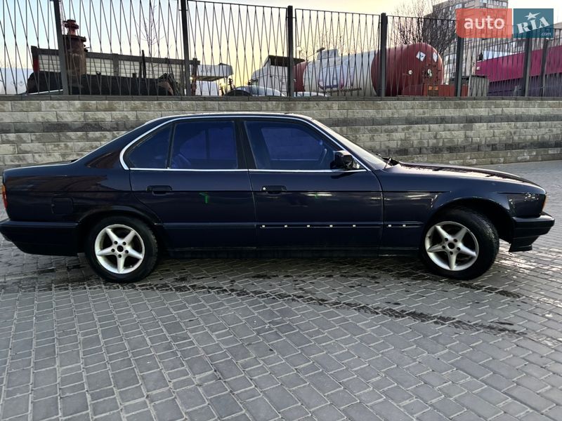 Седан BMW 5 Series 1988 в Одессе