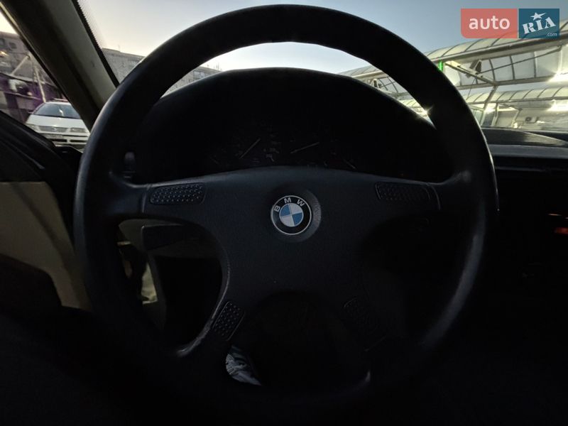 Седан BMW 5 Series 1988 в Одессе