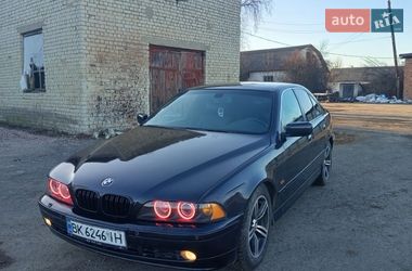 Седан BMW 5 Series 2001 в Березному