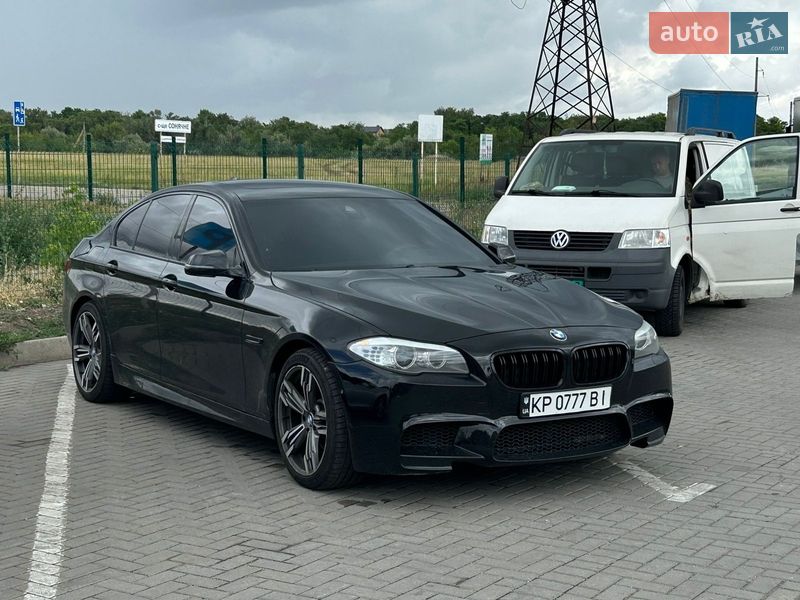 Седан BMW 5 Series 2016 в Запорожье