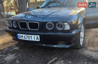 Седан BMW 5 Series 1994 в Киеве