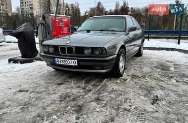 Седан BMW 5 Series 1991 в Киеве
