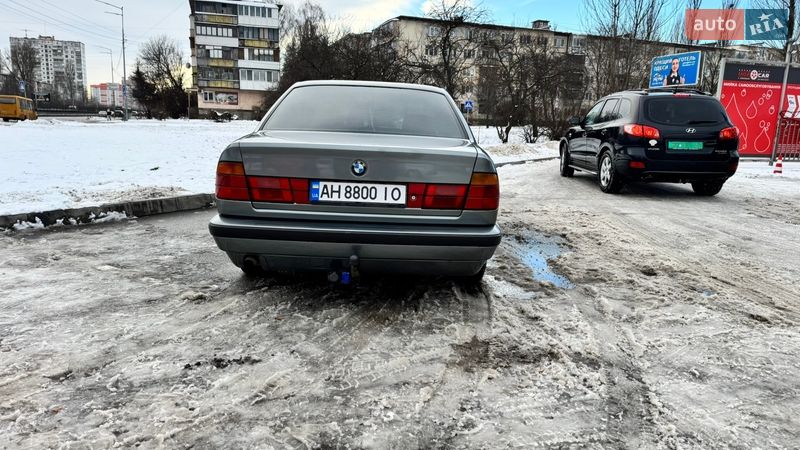 Седан BMW 5 Series 1991 в Киеве