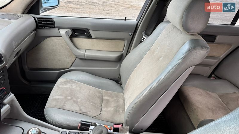 Седан BMW 5 Series 1991 в Киеве