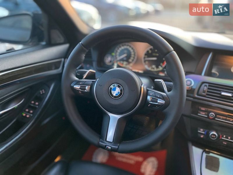 Седан BMW 5 Series 2015 в Черновцах