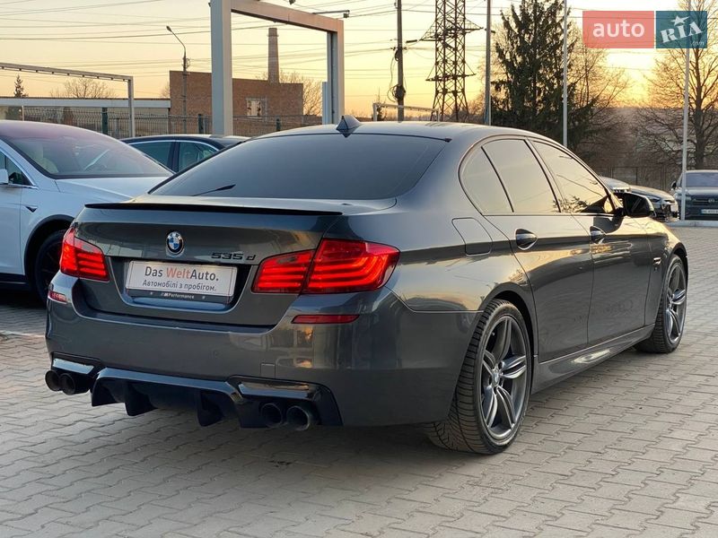 Седан BMW 5 Series 2015 в Черновцах