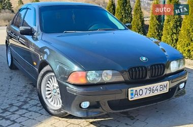 Седан BMW 5 Series 1998 в Воловце