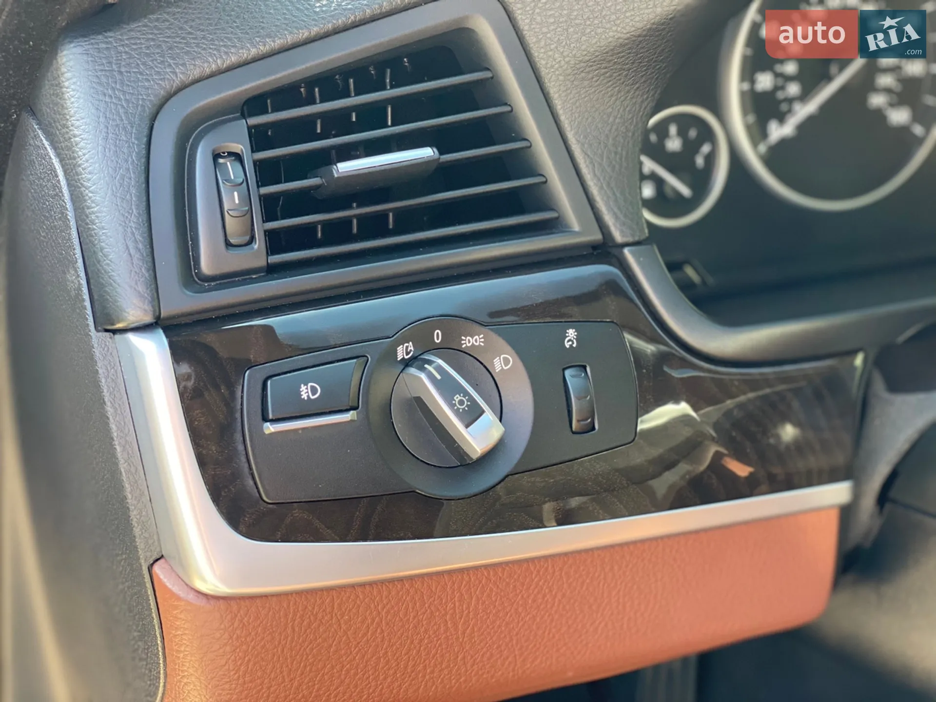2011 BMW 5er - мініатюра 33