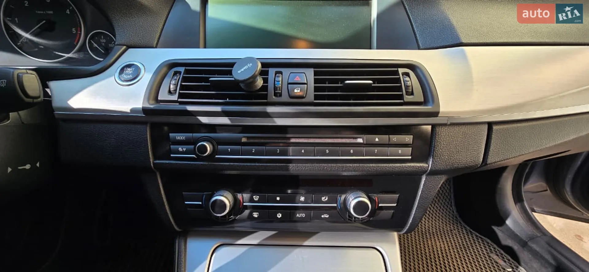 2010 BMW 5er - мініатюра 17