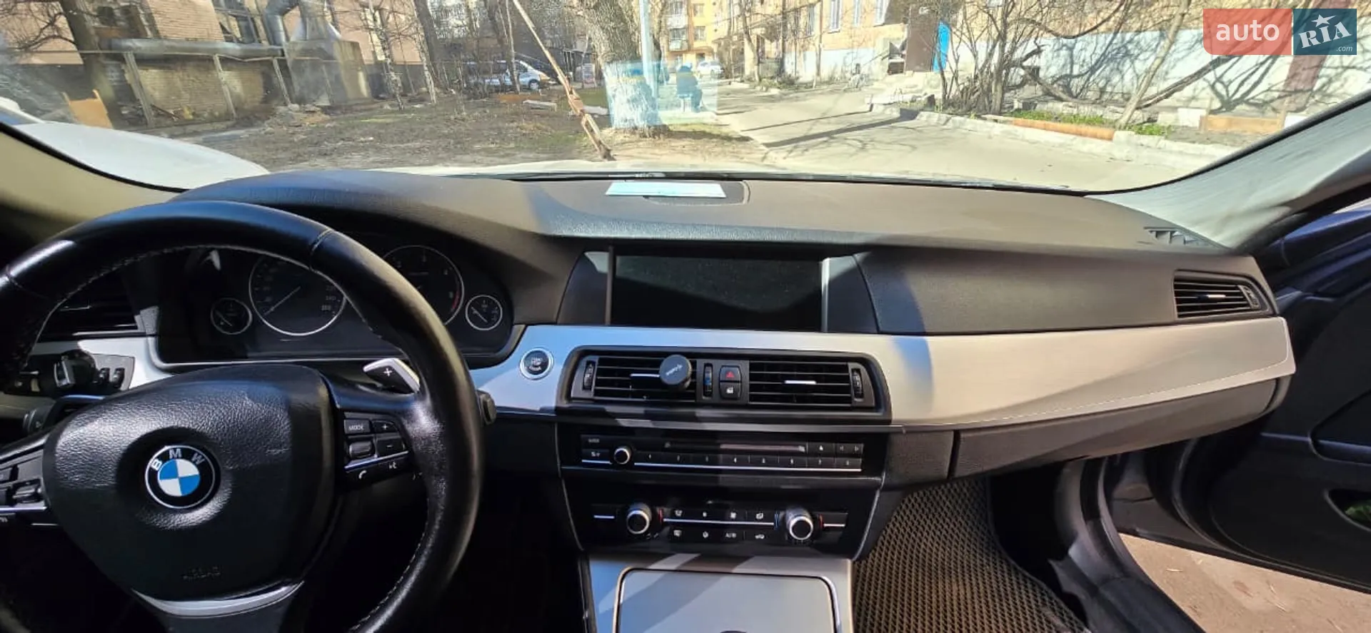 2010 BMW 5er - мініатюра 18